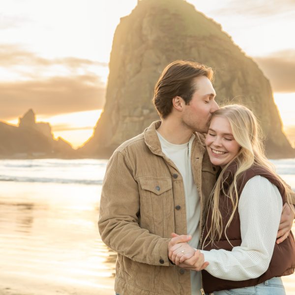 OregonCoast-CannonBeach-Engagement-Couples-DanRice-26-032