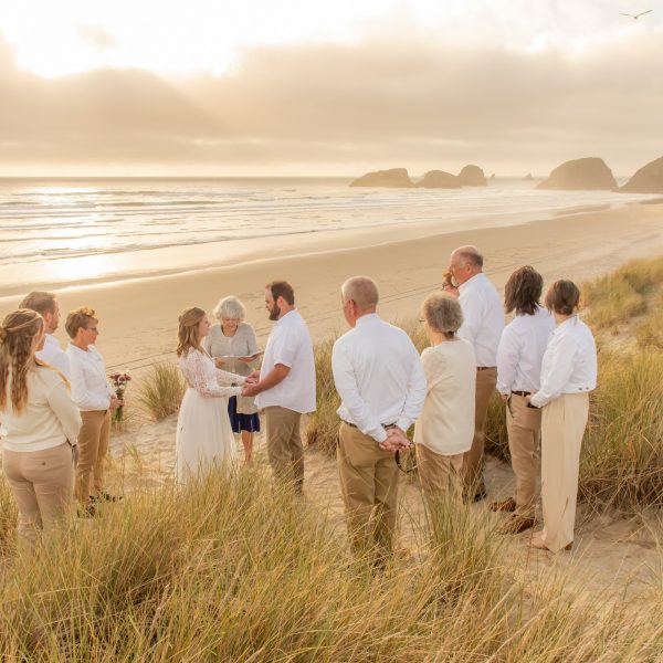 CannonBeach-Elopement-Wedding-OregonCoast-DanRice-26-007