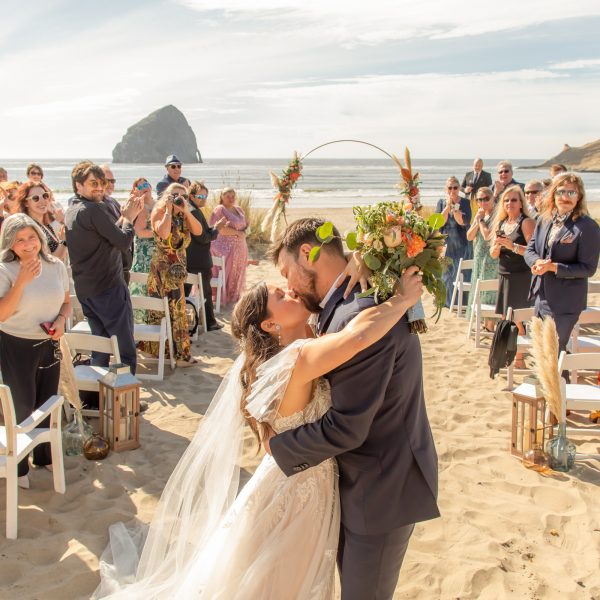 CannonBeach-Elopement-Wedding-OregonCoast-DanRice-26-020
